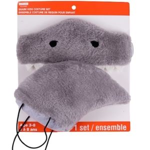 New! Shark kids costume set!